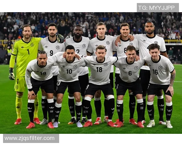 足球巨星同框合影汇聚全世界顶级球员的荣耀瞬间